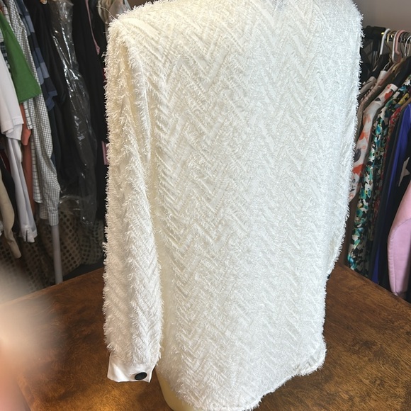 Alfani White fuzzy blouse - Picture 11 of 15